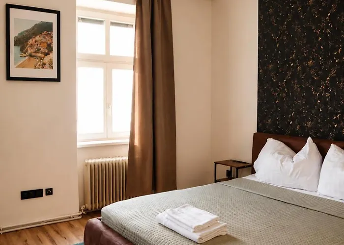 Cozy Modern In فيينا